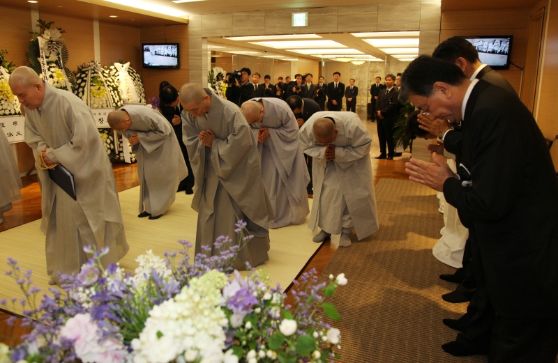 2013.06.07_이건희 회장 장모상, 김윤남 여사 조문 (4)
